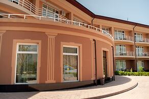 Charos Deluxe Resort