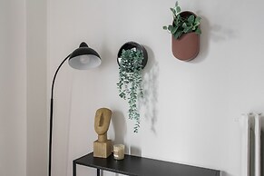 Groovy 2BR Apartment in Koukaki