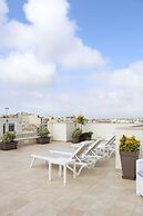 100 Boutique Living