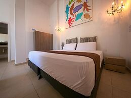 Aw Hotel Holidays Palace