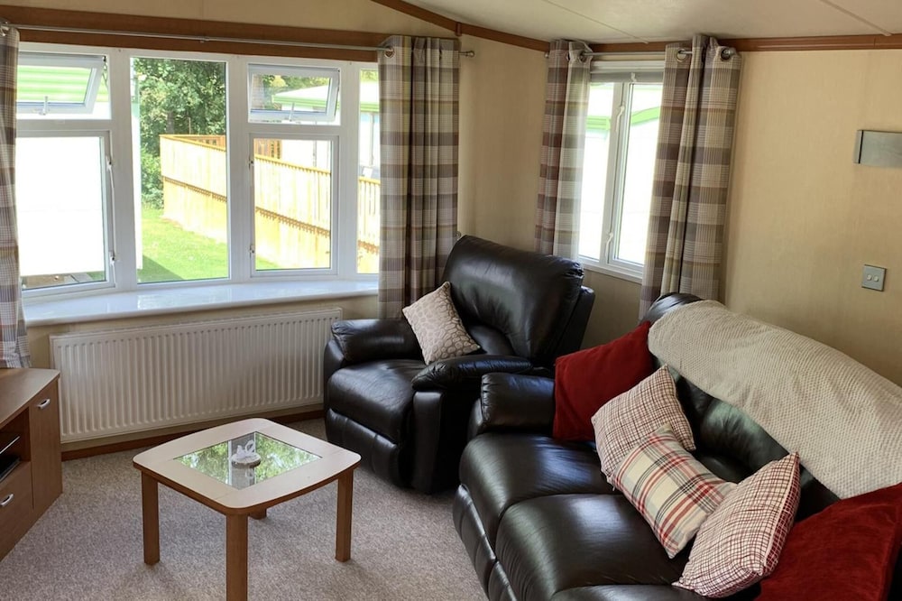 Static Caravan 2 Bedrooms - Sleeps 4