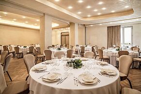 Santo Mine Oia Suites