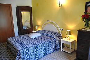 Meridiana Holiday House With Shared Swimming Pool