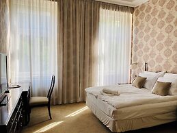OPERA16 Guestrooms