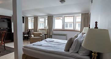 OPERA16 Guestrooms