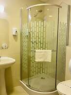 OPERA16 Guestrooms