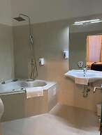 OPERA16 Guestrooms