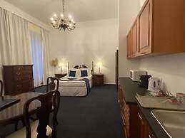 OPERA16 Guestrooms