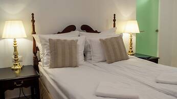OPERA16 Guestrooms
