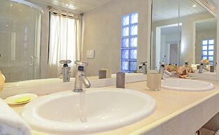 Beach Front Apartment No01