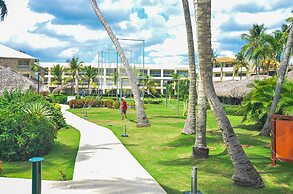 Beach Front Apartment No01