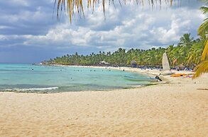 Beach Front Apartment No01