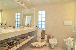 Beach Front Apartment No01