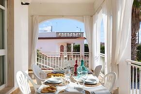 2725 Villa Beatrice by Barbarhouse