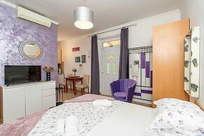 Apartments & Room Frane