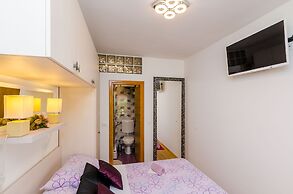 Apartments & Room Frane