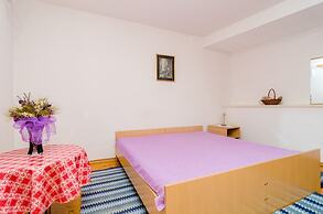 Apartments Villa Molunat 1