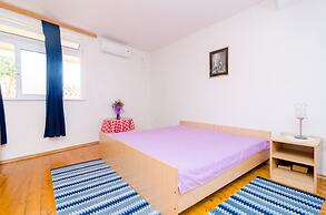 Apartments Villa Molunat 1