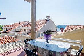 Apartments Villa Molunat 1