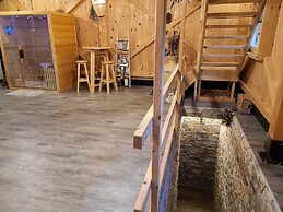 Cottage Happiness With Sauna and Natural Pool