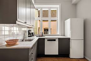 Rosen Apartment