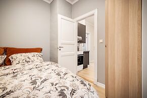 Rosen Apartment