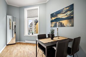 Rosen Apartment
