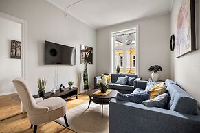 Rosen Apartment