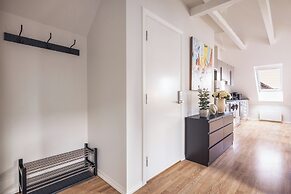 Rosen Apartment