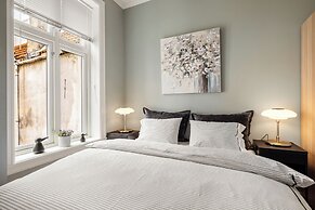 Rosen Apartment