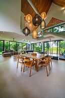 Villa Satiya