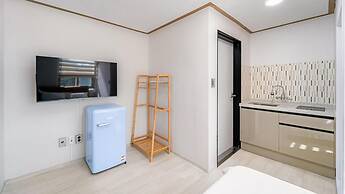 Goseong Leumeleu63 Pension