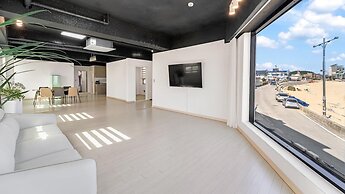 Goseong Leumeleu63 Pension