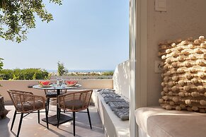 Mila Malia Suites