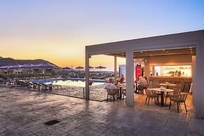 Mila Malia Suites