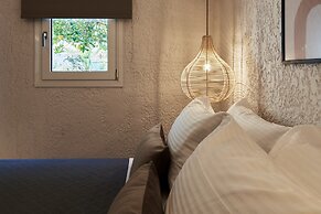 Mila Malia Suites