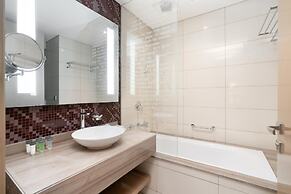 Lux BnB Paramount Tower I Burj Views