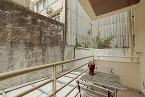Downtown Trindade With Terrace by Vacationy