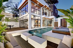 Baliwood Residence Villas by BREIG