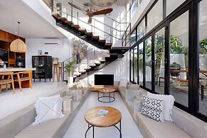 Baliwood Residence Villas by BREIG