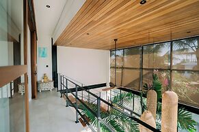 Baliwood Residence Villas by BREIG