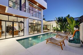 Baliwood Residence Villas by BREIG
