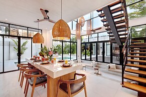 Baliwood Residence Villas by BREIG
