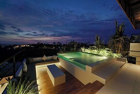 Baliwood Residence Villas by BREIG