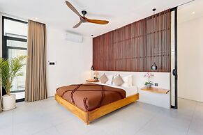 Baliwood Residence Villas by BREIG