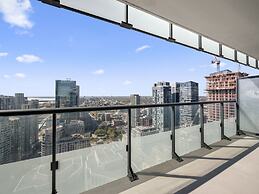 The Meridian Suites – Downtown Toronto