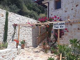 ISTLADA TAS EV APART