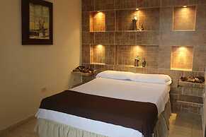 El Patio Suites