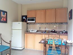 El Patio Suites