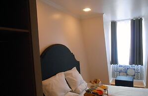 Lisbon Arsenal Suites